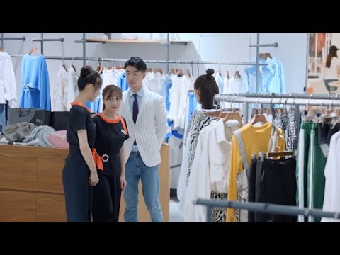 , title : '【Full Movie】穿着朴素的女孩进入奢品店被店员瞧不起，怎料她亮明身份后连经理都要立马讨好她 🥰 中国电视剧'