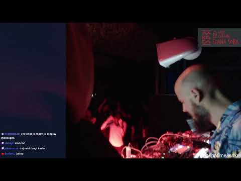 Live Spektakl @ Half