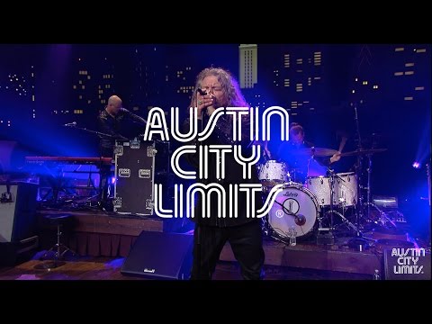 Robert Plant "I Just Wanna Make Love to You/Whole Lotta Love" on Austin City Limits
