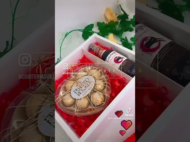 Vídeo relacionado con San Valentin Regalos Mujer Hombre, Regalos Originales para Mujer Novia, Ideas Regalo San Valentin Cumpleaños Hombre Mujer, Caja Regalo Velas Aromáticas con Portavelas Giratorio y Bufanda