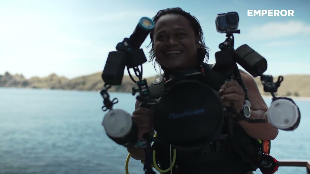 Emperor Divers Indonesia Liveaboards video