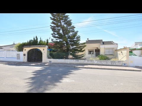 €99.999- 2 bedroom, 1 bathroom detached villa in Torrevieja.