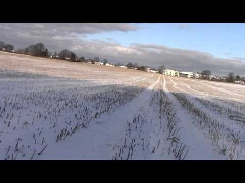 MongoTV_701 - Del 1 - Mongo Drones - Små Depri Fede John Flyver Syma 5C legetøjs Drone På Mark