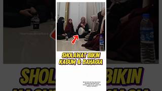Download lagu SHOLAWAT BIKIN KAGUM DAN BAHAGIA 😭 #sholawat #sholawatnabi #sholawatan #hadrah mp3