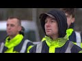 Havenwerkers brengen laatste groet aan overleden sjorder