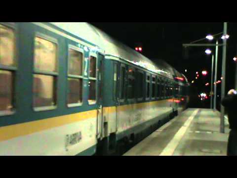 ALEX einfahrt in Regensburg bei nacht mit Pfiff