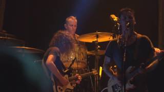 ground walks with time in a box,  float on!  MODEST MOUSE BSMF16 Memphis