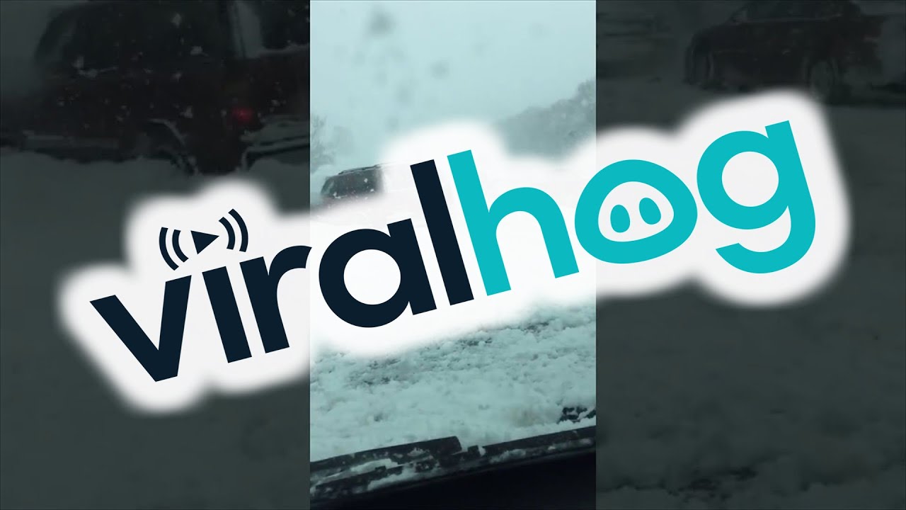 Thirty Car Pile up in the Snow || ViralHog