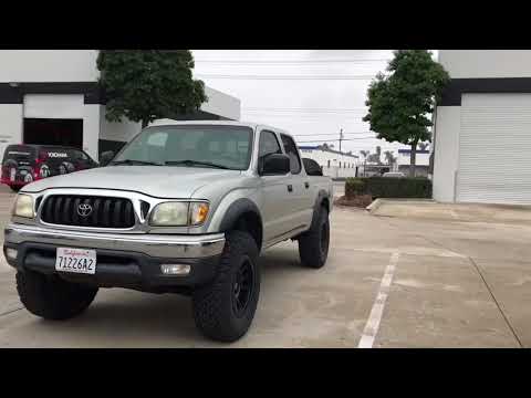 03 Toyota Tacoma Prerunner Leveled on 33's