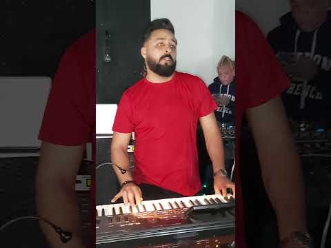 trés belle soirée avec kader japonais et maestro pianiste wahidovitch , dj sem le 24/12/2021