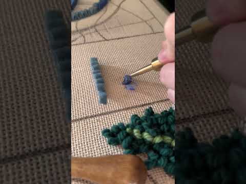 A Quick Rug Hooking Demo with Different Hooks!