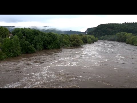 Crue de l'Ardèche à Vallon-Pont-d'Arc