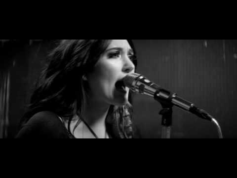 Aubrie Sellers - Sit Here And Cry (Official Music Video)