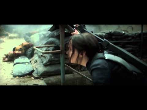 Jogos Vorazes: A Esperança - Parte 1 (Cena do Bombardeio ao Distrito 8)