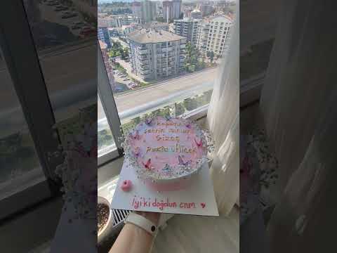 Bahar gibi pastam 🥰 #retrocake #bentocake #birthdaycake #doğumgünüpastası