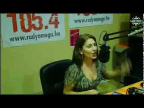 Göknur_ Radyo Mega - o fandaros Telli Telli-2