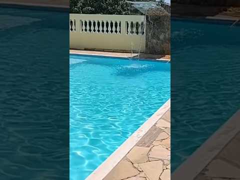 Chácara lindíssima à venda em IPERÓ - SP / 5.000mts / Piscina / Rio Sarapuí / 2 Casas - documento OK