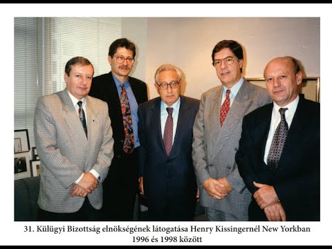 Külpolitikai Kitekintő – Szent-Iványi István, Csóti György: Henry Kissinger