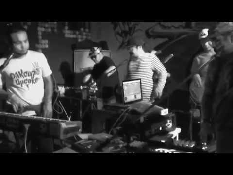 แผ่นดินพ่อ - มิราคูลัส ( Land of Kings -  Miraculous )