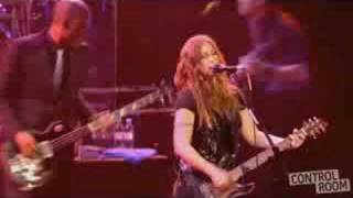 Alanis Morissette - Eight Easy Steps - live Brixton 2008