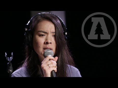 Audiotree Mitski - I Don't Smoke / Class of 2013 - Audiotree Live song