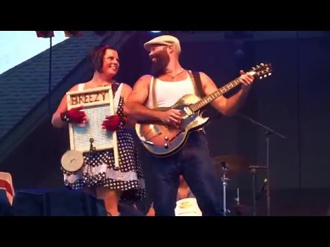 Pot Roast and Kisses - The Reverend Peyton's Big Damn Band 9/5/15 Peoria