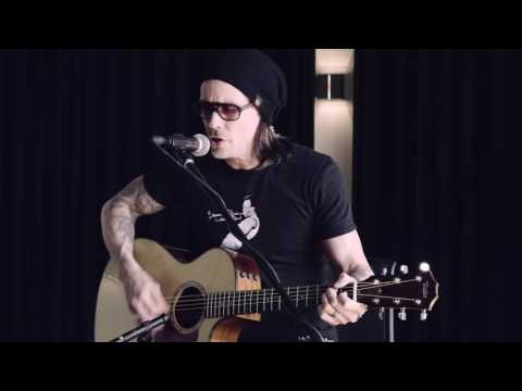 Myles Kennedy - Before Tomorrow Comes (Live)