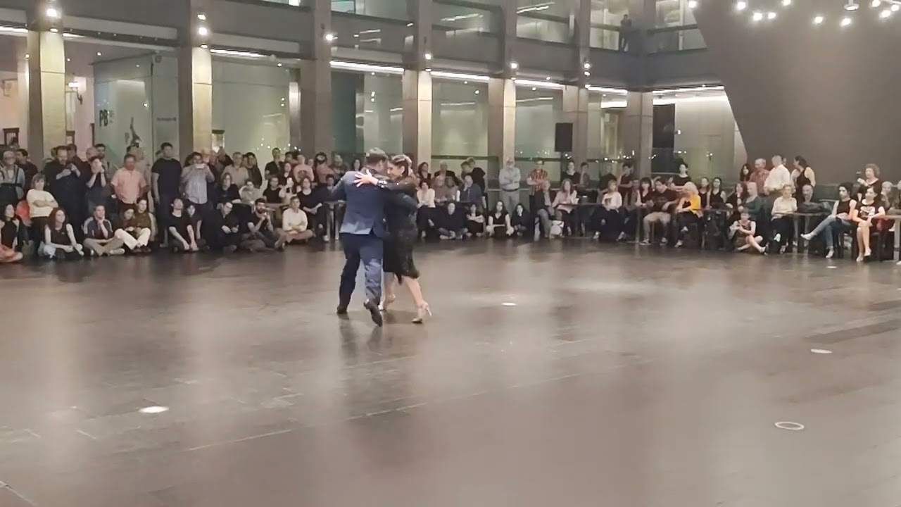 FATI CARACOCH & BRENNO MARQUES - Milonga De Mis Amores, Baca (3/3). Milonga Centro Cultural Kirchner