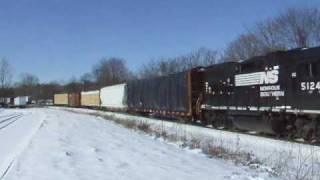 preview picture of video 'NS Local Freights Around Easton, PA 2/7/10'