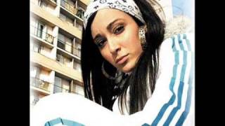 kenza farah au coeur de la rue