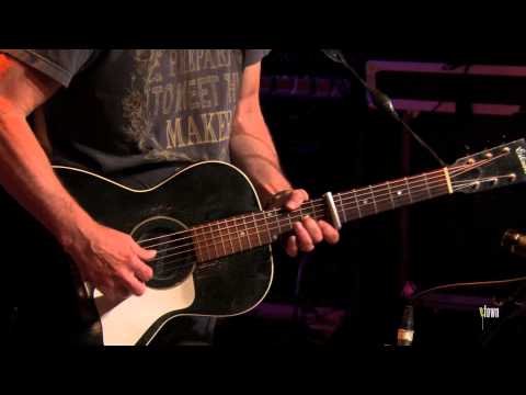 Rodney Crowell - "Famous Last Words of a Fool In Love" (eTown webisode #644)