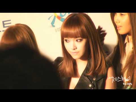 [FanCam] [110120] SNSD Jessica - Red Carpet @ 20th Seoul Music Awards