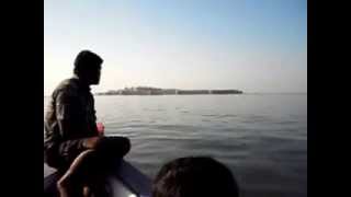 preview picture of video 'Ferry Boat ride to Sindhudurg Fort, Malvan, Maharashtra, India'