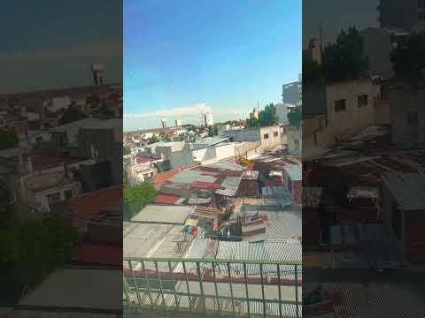 Muchos techos de chapa hay por la zona de la estación #sarandi en #avellaneda #shorts #buenosaires