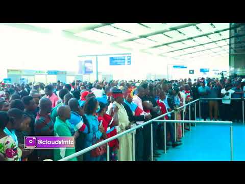 Tazama Mapokezi ya Tundu Lissu/Wanachama Waimba "Rais"/Wananchi Wajitokeza Njiani