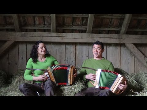 S'Chochä - Fliege mit mir in die Heimat (Schwyzerörgeli) Balkonkonzert