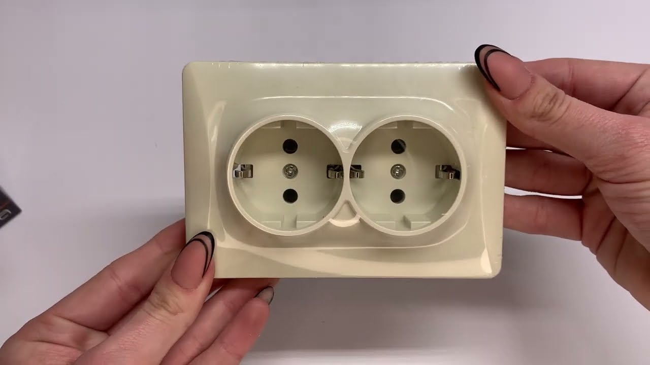 Розетка двухмесная с/з VIDEX Binera крем (VF-BNSK2G-CR)