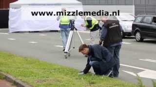 preview picture of video 'Man vermoord voor verkeerslichten Jacob Cabeliaustraat in Amsterdam Geuzenveld'