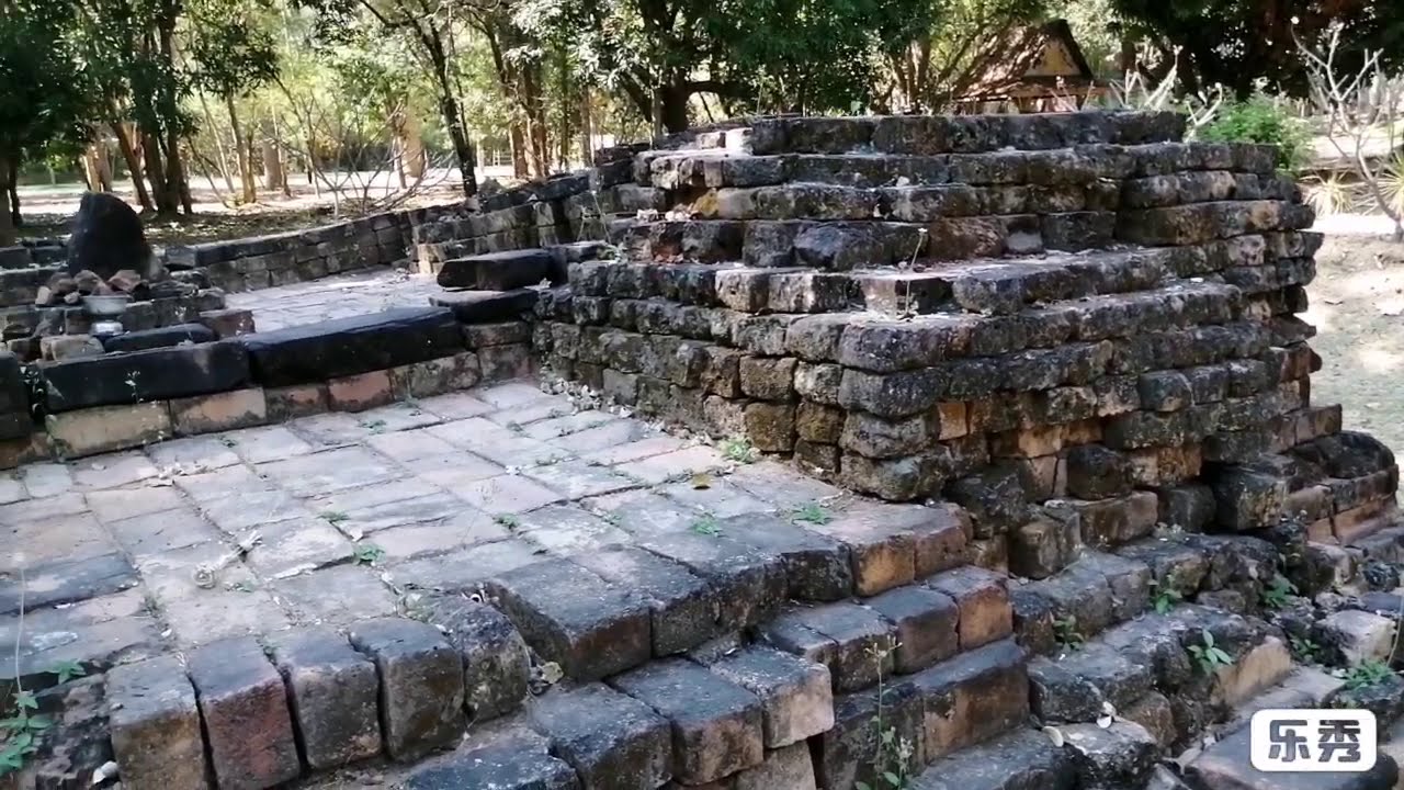 แหล่งโบราณสถานบ้านสงเปือย