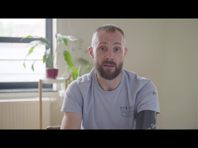 CAP48 : YOUR AD ON MY PROSTHESIS