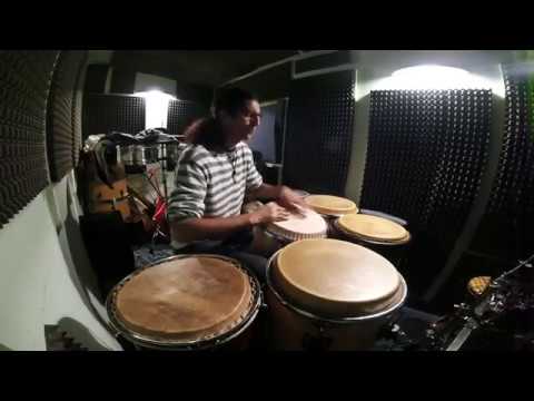 mano secreta with melodic tumbao on 5 congas Mario Principato