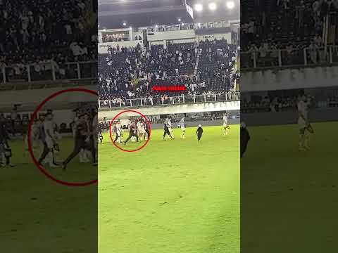 ELLE FEINTE L'AGENT DE SÉCURITÉ ! 😱⚽🏃‍♀️