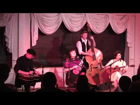 Making Wiki Waki Down In Waikiki