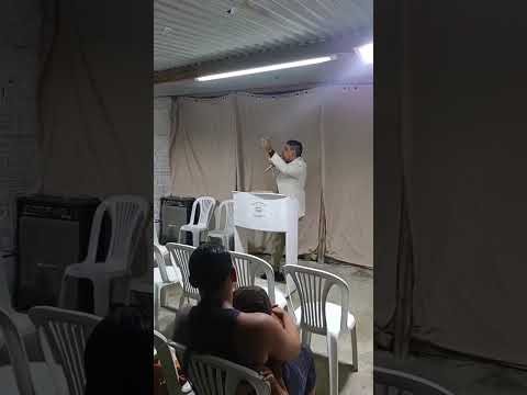 pregador da noite o pastor Marcos trovão de toritama.pe  eita glória a Deus que culto abençoado foi