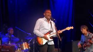 The Robert Cray Band - You Must Believe in Yourself
