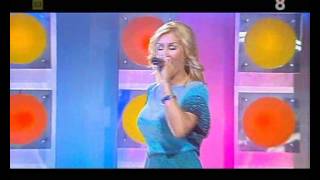 Malena Gracia - Un Poquito Más (Actuación TV)