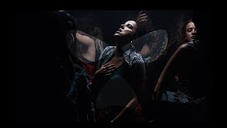 KNEECAP feat. PAUL HARTNOLL – SAYŌNARA