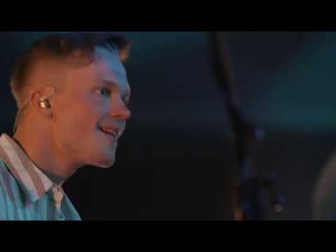 Ett navn - FBO Lovsang | Live fra Filadelfiakirken Oslo