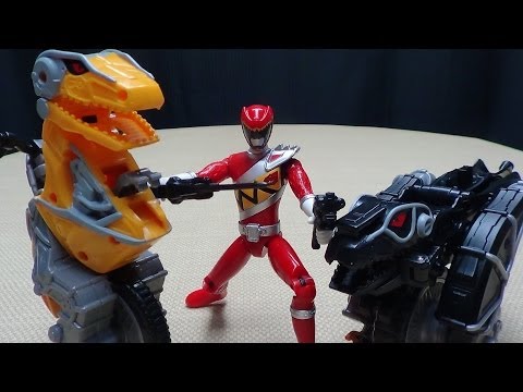 Kyoryuger DEINOCHASER w/ Kyoryu Red: EmGo's Super Sentai Reviews N' Stuff