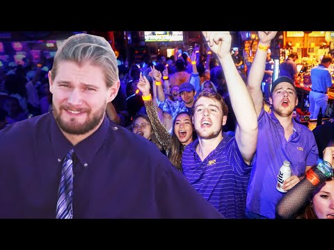 download lagu mp3 mp4 College Sports Bar, download lagu College Sports Bar gratis, unduh video klip College Sports Bar